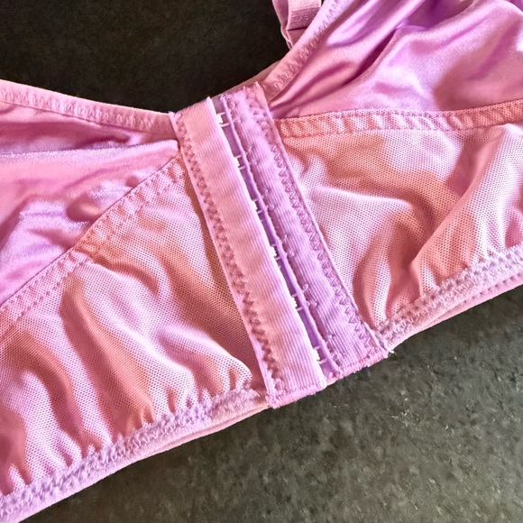 NWOT Set of 2 Free Pink and lavender Bras - Picture 2 of 8